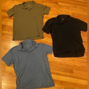 3 true classic men’s size L collared  tees